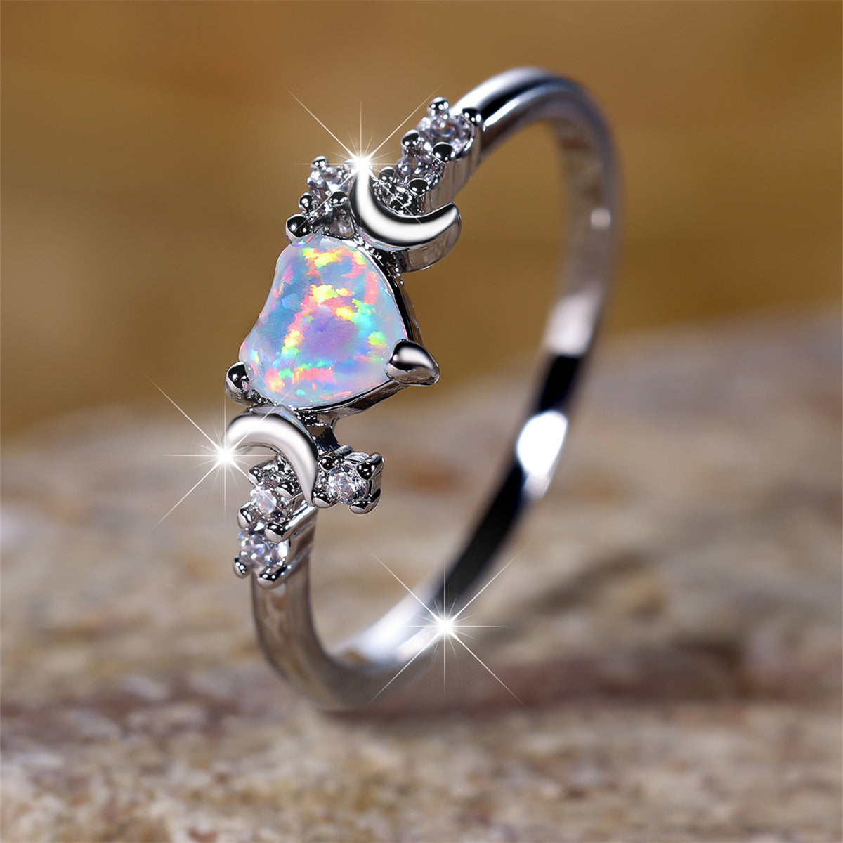 Moon Three Claw Ring